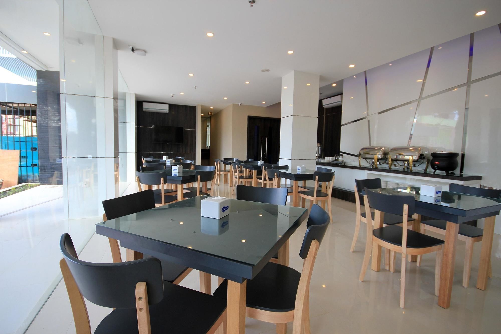 Os Hotel Airport Batam Dış mekan fotoğraf
